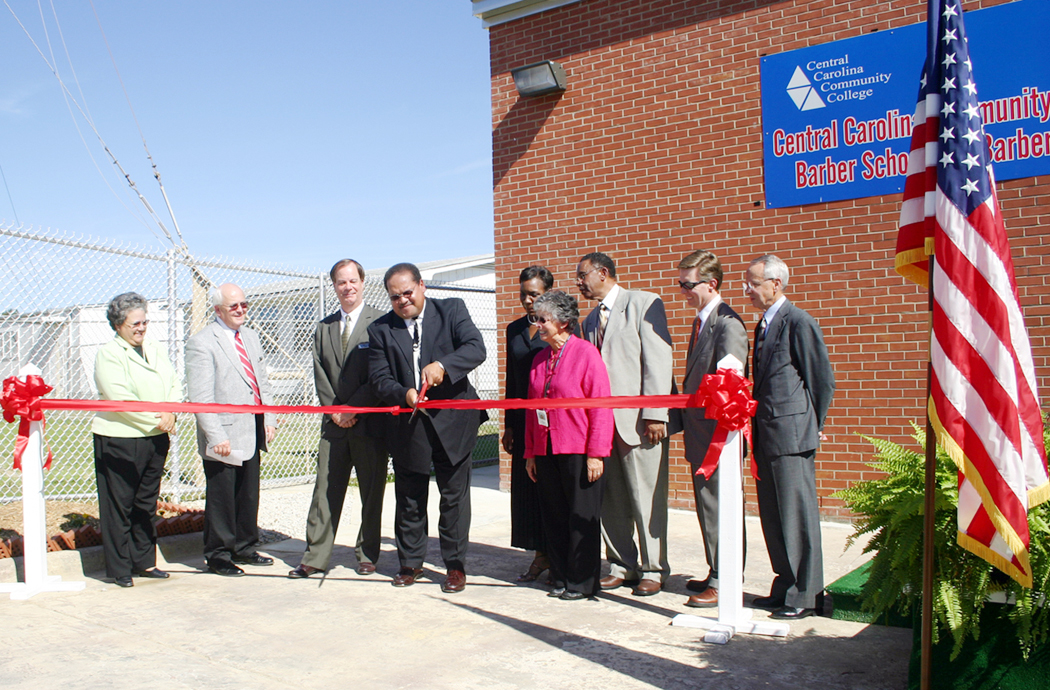 HCI, CCCC open inmate barber school